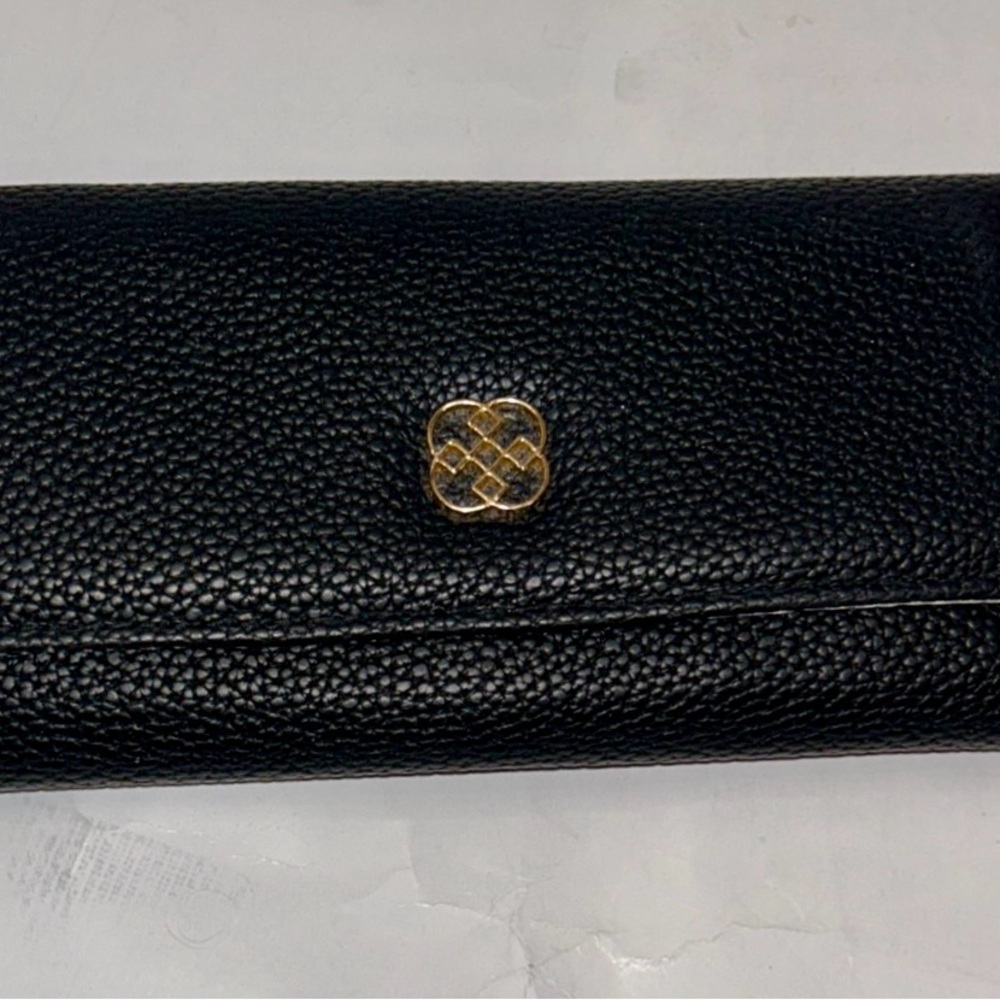 Daisy Fuentes Elegant Black Wallet with Gold Detail